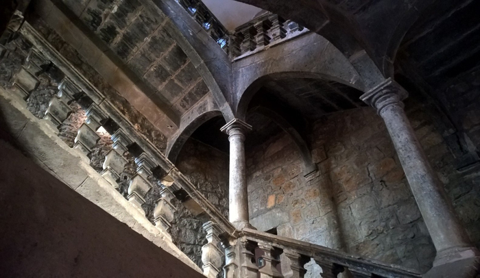 Escaleras del Palacio Malaval-Laffont, del siglo XVII, situado en la calle del amor.