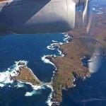 Los sobrevuelos por el mítico Cabo de Hornos o Finis Terrae son posibles “siempre y cuando las condiciones del tiempo lo permitan…” repite incesantemente el capitán del Twin Otter que desde hace 20 años realiza esta travesía