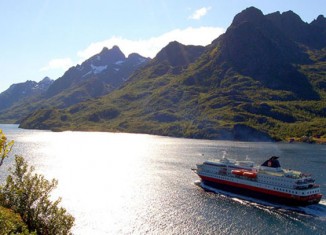 imagen Hurtigruten habla en español