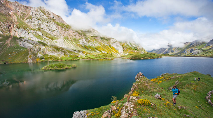 Lago del valle. Foto Camilo Alonso. Cedida por Turismo de Asturias.