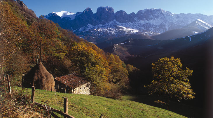 Parque natural de Las Ubiñas-La Mesa. Foto Juanjo Arrojo. Cedida por Turismo de Asturias.