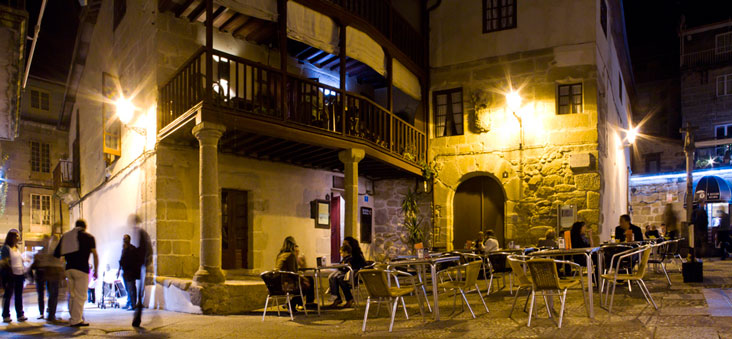 Casa María Andrea y Eironciño dos Cabaleiros. Foto Turismo de Ourense.