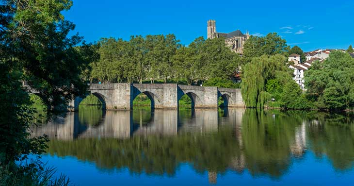 Panorámica de Limoges desde la orilla del río Vienne Vincent-Schrive © Ville de Limoges