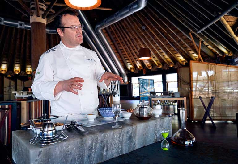 Pablo González Conejero es el chef de La Cabaña Buenavista. Una de sus especialidades son los salazones