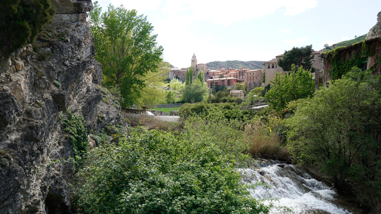 Río Guadalaviar a su paso por Albarracín