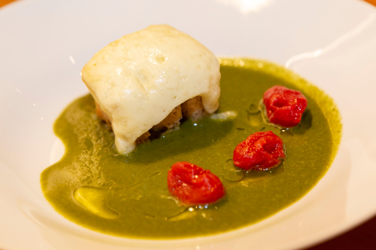 La sopa de hinojo salvaje fue quizás el plato estrella del menú servido en la presentación de Cerdeña