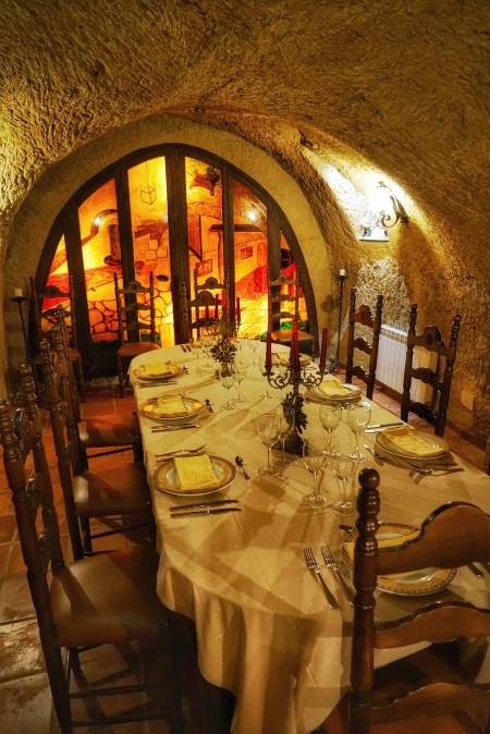 Comedor del Restaurante La Cueva en Mucientes