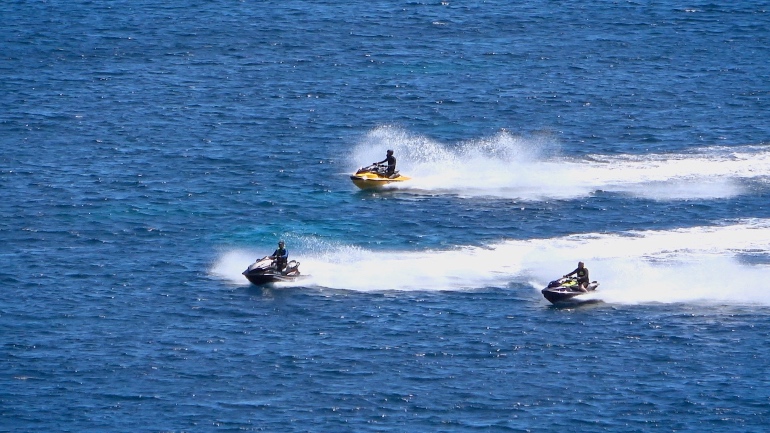 Ir en moto acuática es otra actividad que se practica en Calvià