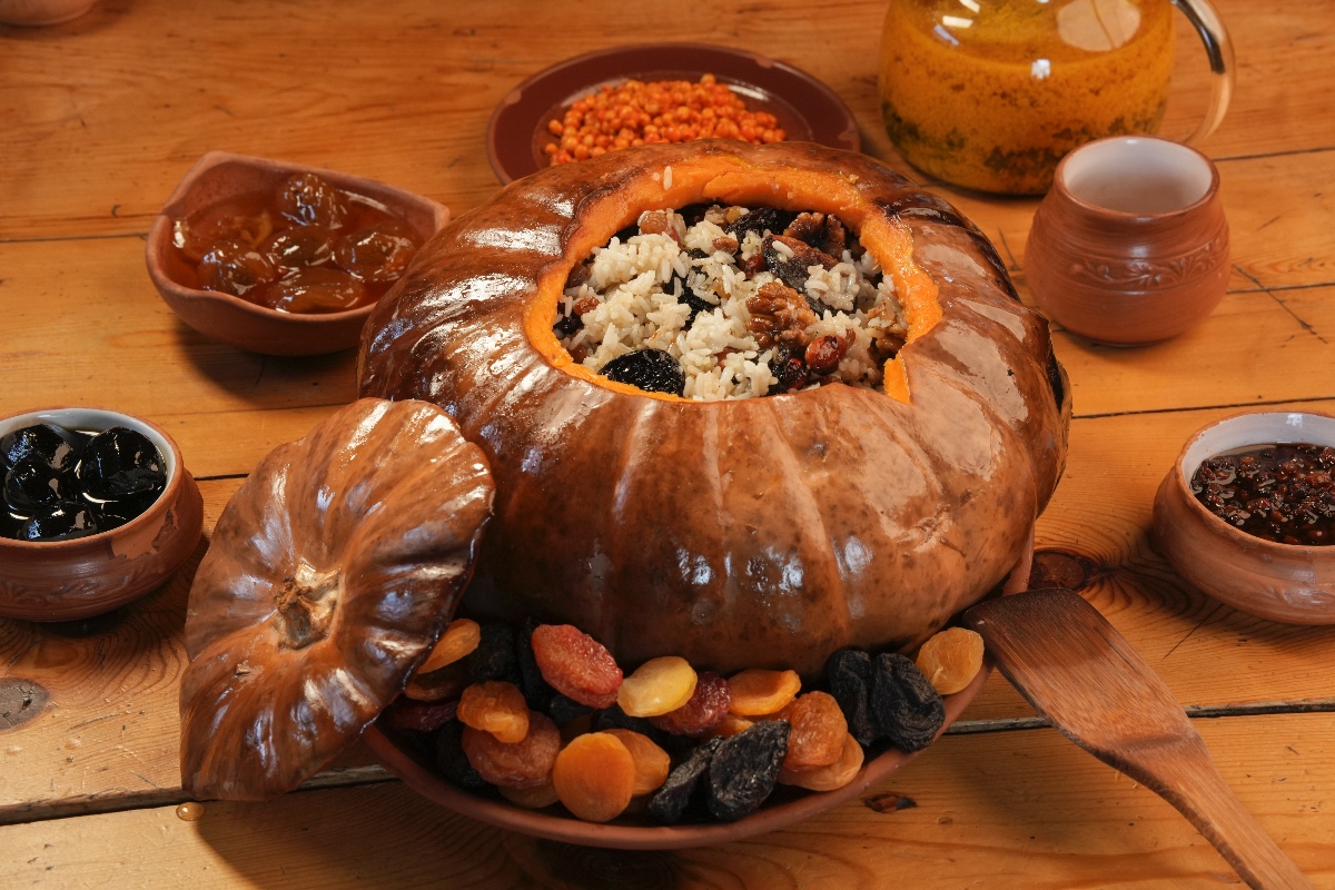 El ghapama es una calabaza rellena de arroz, frutas desecadas y especias