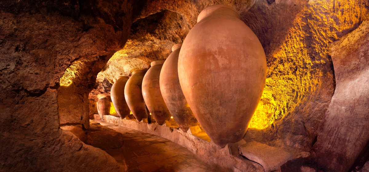 Cuevas de la Villa de Requena Cuevas de la Villa de Requena
