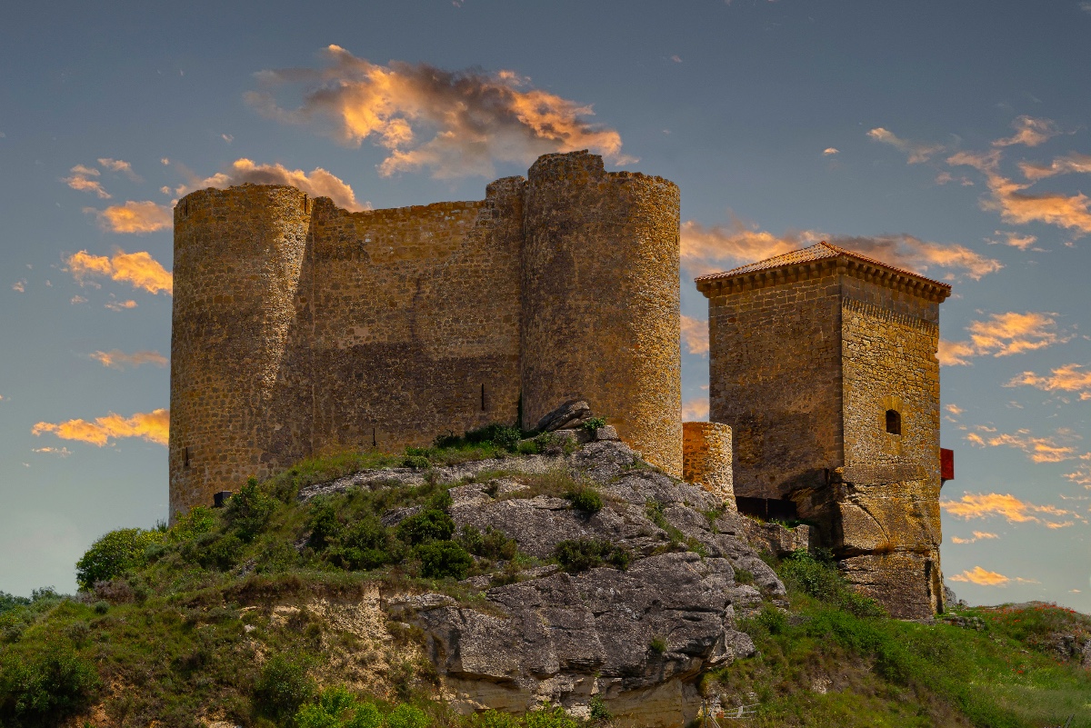 Castillo de Santa Gadea Castillo de Santa Gadea