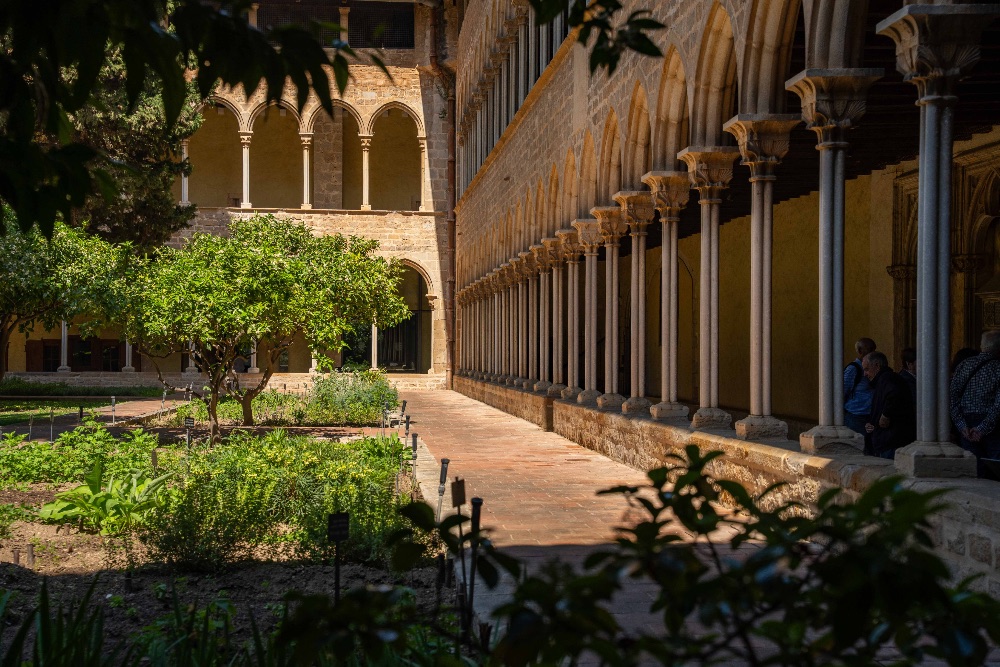 Claustro Monasterio de Pedralbes Claustro Monasterio de Pedralbes