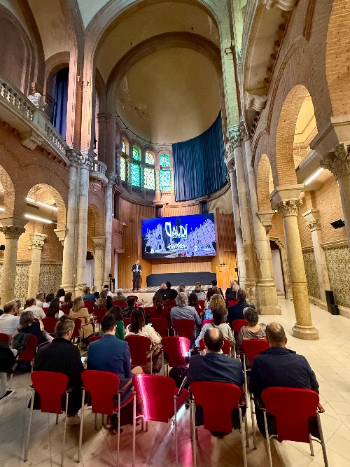 Presentación Año Gaudí en León en la Casa de la Convalescència de Barcelona Presentación Año Gaudí en León en la Casa de la Convalescència de Barcelona