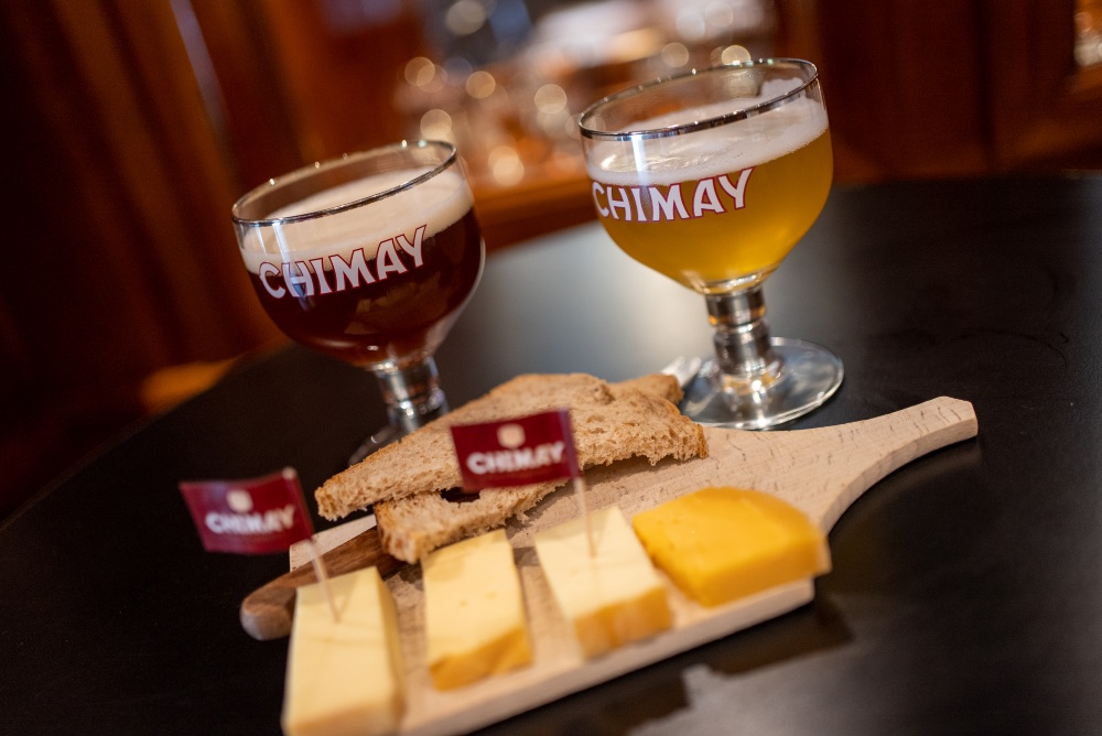 Tabla de quesos y cervezas de Chimay. Foto: Périples et Cie / WBT Tabla de quesos y cervezas de Chimay. Foto: Périples et Cie / WBT
