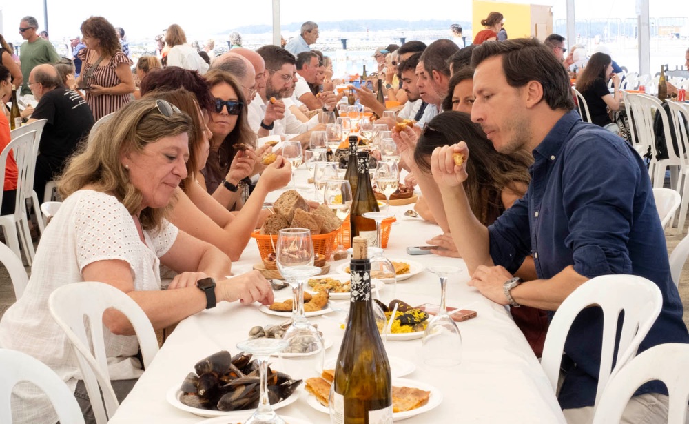La Fiesta del Mejillón y el Berberecho de Vilanova de Arousa estrena su reconocimiento de Interés Turístico Nacional La Fiesta del Mejillón y el Berberecho de Vilanova de Arousa estrena su reconocimiento de Interés Turístico Nacional