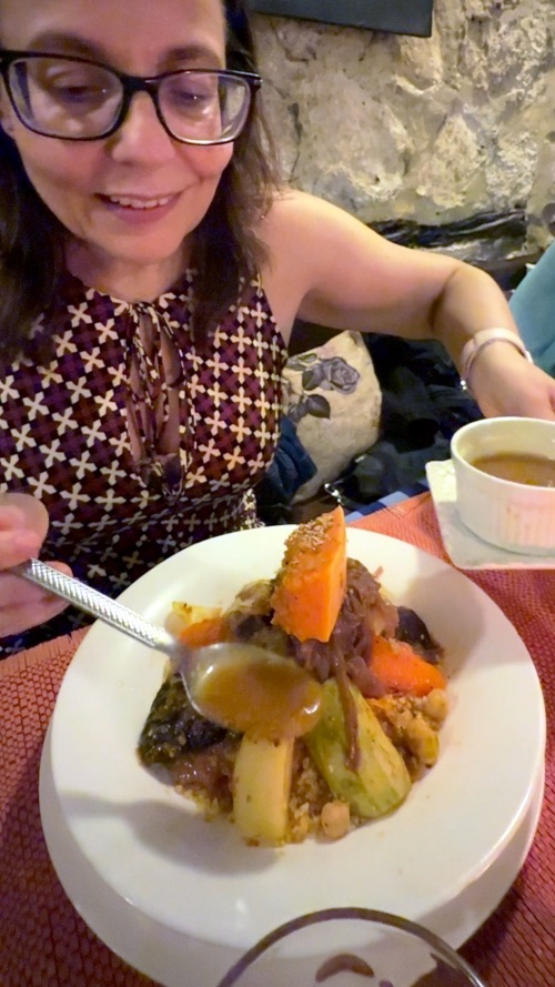 Un cuscús en Essaouira sabe mucho mejor Un cuscús en Essaouira sabe mucho mejor