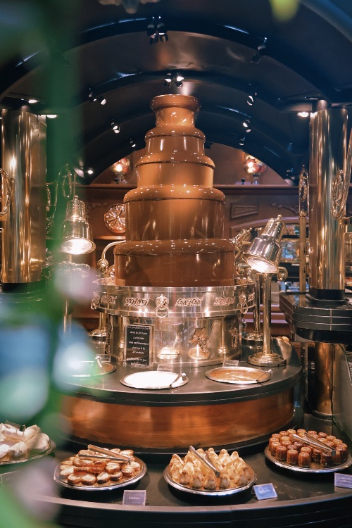 La fuente de chocolate es autentica kriptonita para los amantes de las dietas. La fuente de chocolate es autentica kriptonita para los amantes de las dietas.