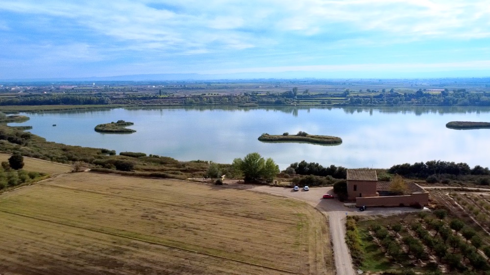 Vista área del Estany de Ivars y Vila-sana. Vista área del Estany de Ivars y Vila-sana.